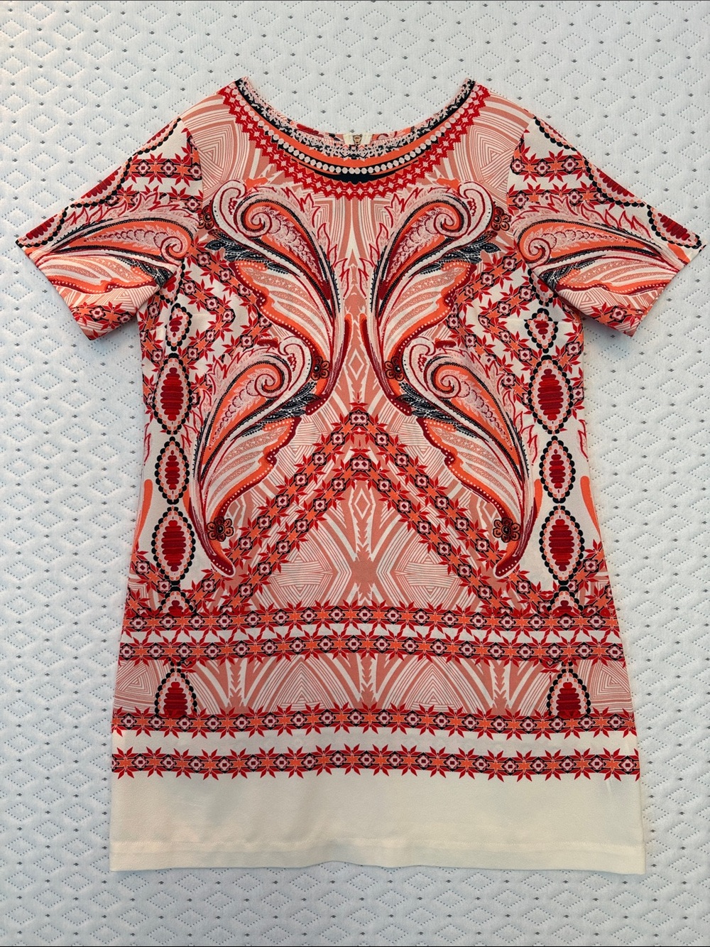Bold Coral and Red Abercrombie and Fitch Printed Shift Dress